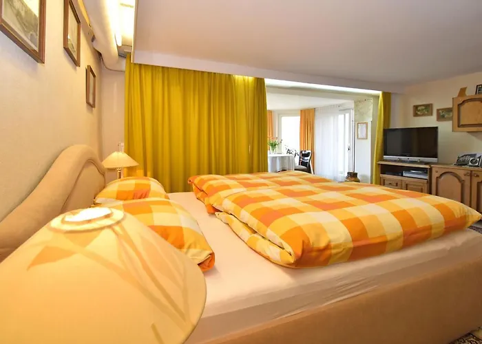 Flat In Bellenberg With Sunbathing Lawn Lejlighed *