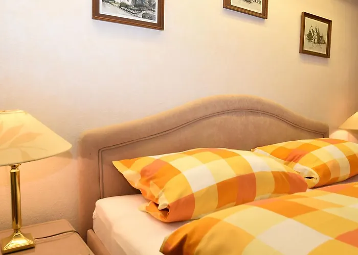 Flat In Bellenberg With Sunbathing Lawn *